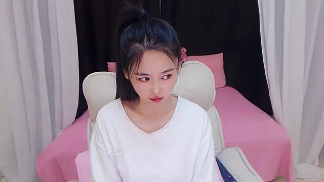 CN-Babycat online show from 11/12/25, 02:23