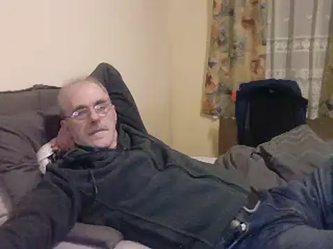 Snapshot of farock chatting on 01/09/25, 08:01 farock online show from 01/09/25, 08:01