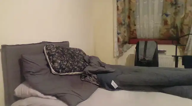 Snapshot of farock chatting on 03/13/25, 08:11 farock online show from 03/13/25, 08:11