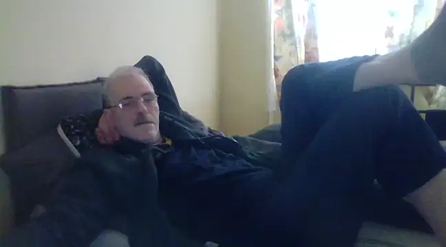 Snapshot of farock chatting on 03/17/25, 07:24 farock online show from 03/17/25, 07:24