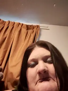 Snapshot of chrissybear84 chatting on 01/07/25, 11:03 chrissybear84 online show from 01/07/25, 11:03