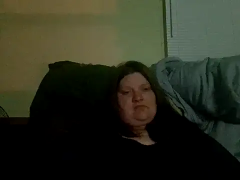 Snapshot of chrissybear84 chatting on 03/18/26, 11:13 chrissybear84 online show from 03/18/26, 11:13