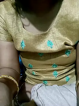 Snapshot of sunita-doll chatting on 04/07/26, 02:12 sunita-doll online show from 04/07/26, 02:12
