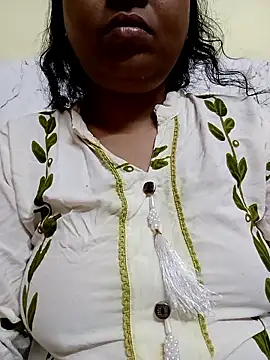 Snapshot of sunita-doll chatting on 05/24/26, 10:53 sunita-doll online show from 05/24/26, 10:53