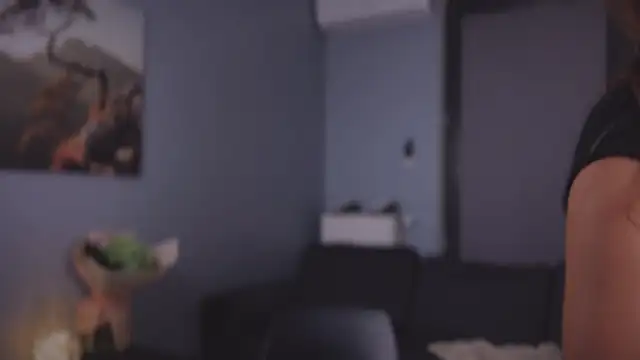 Snapshot of Viktoria_www chatting on 10/24/25, 08:38 Viktoria www online show from 10/24/25, 08:38