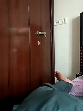 Deevviin online show from 10/29/25, 03:31