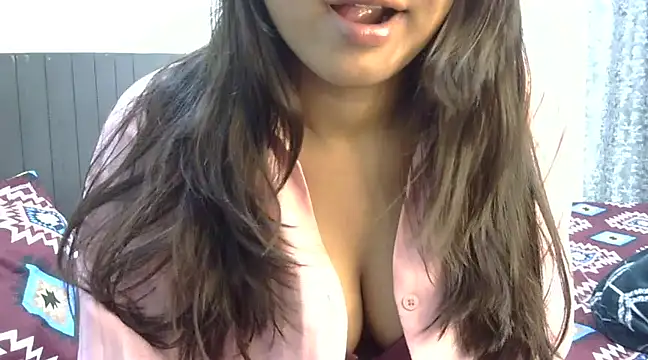 Snapshot of hot__surbhi chatting on 02/26/25, 12:03 hot  surbhi online show from 02/26/25, 12:03
