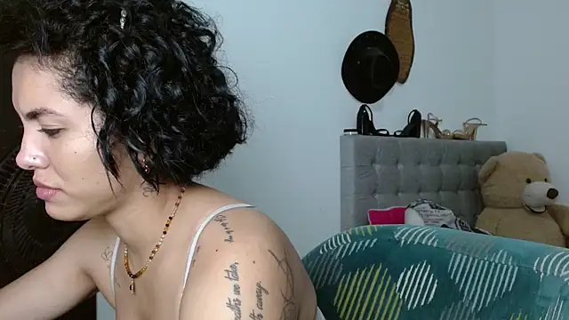 Snapshot of Sexy_Lia_ chatting on 05/05/26, 04:53 Sexy Lia online show from 05/05/26, 04:53
