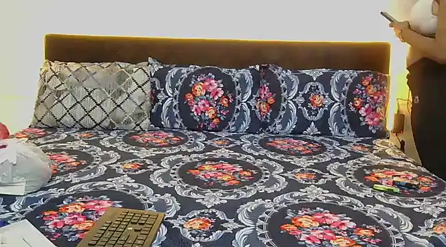 chavi 12 online show from 03/04/25, 03:48