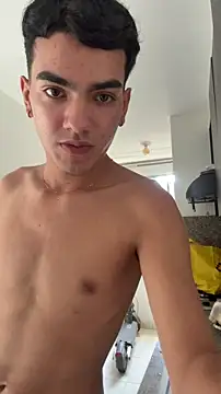 Snapshot of snakeeboy chatting on 03/01/26, 05:04 snakeeboy online show from 03/01/26, 05:04