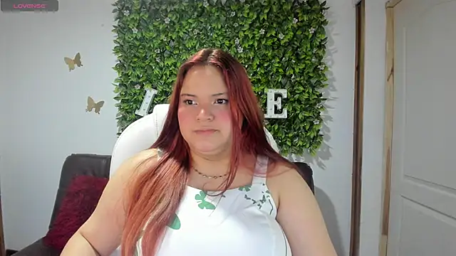 Snapshot of melanie_hh chatting on 02/21/25, 04:29 melanie hh online show from 02/21/25, 04:29