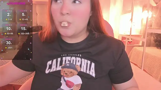 Snapshot of melanie_hh chatting on 09/28/25, 04:07 melanie hh online show from 09/28/25, 04:07