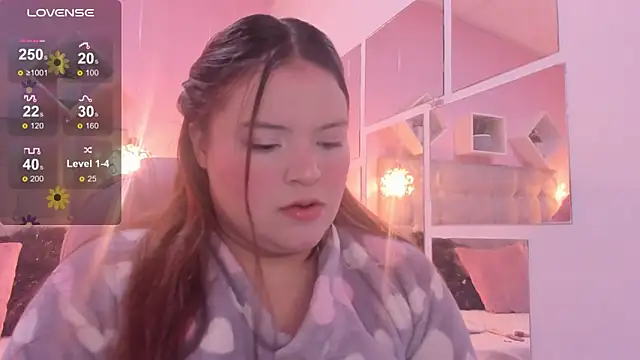 Snapshot of melanie_hh chatting on 12/02/25, 04:07 melanie hh online show from 12/02/25, 04:07