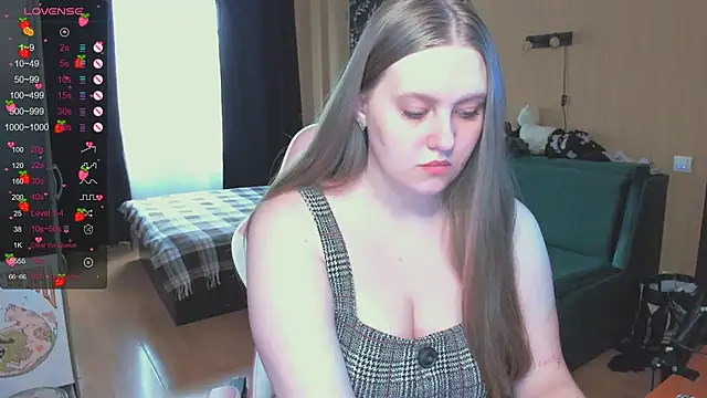 Snapshot of Alice_Dreamgirl_ chatting on 11/04/25, 10:36 Alice Dreamgirl online show from 11/04/25, 10:36