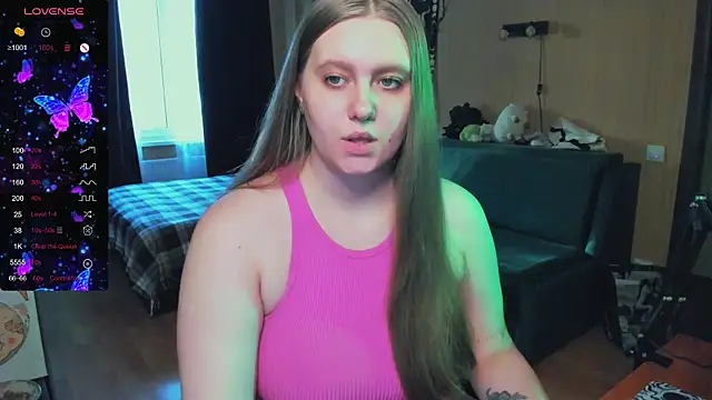 Snapshot of Alice_Dreamgirl_ chatting on 11/15/25, 11:51 Alice Dreamgirl online show from 11/15/25, 11:51