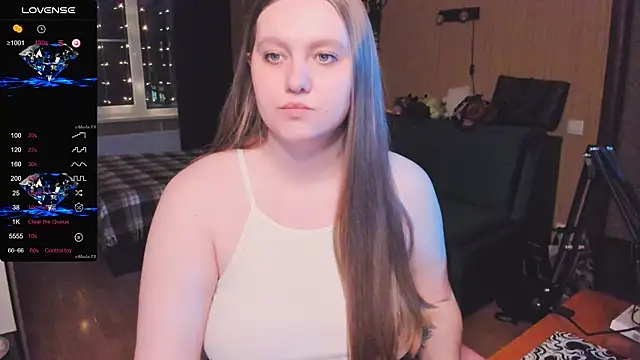 Snapshot of Alice_Dreamgirl_ chatting on 12/04/25, 01:53 Alice Dreamgirl online show from 12/04/25, 01:53