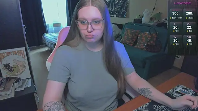 Alice Dreamgirl  online show from 05/16/26, 11:20