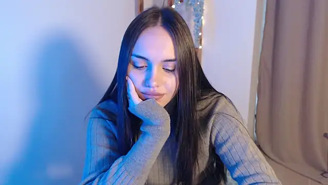 Snapshot of IrinaShayk18 chatting on 12/26/24, 07:35 IrinaShayk18 online show from 12/26/24, 07:35