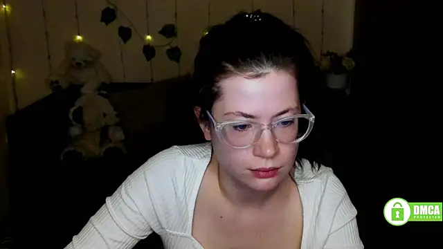 Alicia redfollow online show from 02/21/25, 05:24
