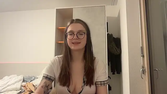 NikaCyberslut online show from 02/18/25, 07:52