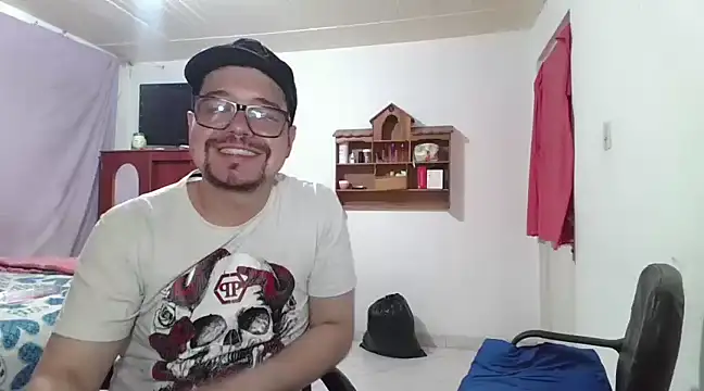 Snapshot of pecadodulce123 chatting on 02/12/25, 02:56 pecadodulce123 online show from 02/12/25, 02:56