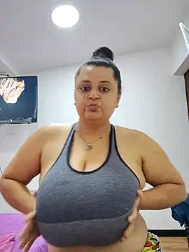 Snapshot of Miss_balloonsmila chatting on 10/05/25, 05:11 Miss balloonsmila online show from 10/05/25, 05:11