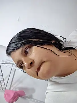 Snapshot of Miss_balloonsmila chatting on 10/19/25, 10:54 Miss balloonsmila online show from 10/19/25, 10:54