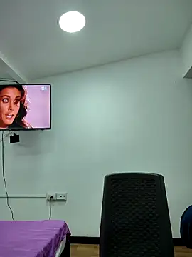 Snapshot of Miss_balloonsmila chatting on 11/07/25, 02:11 Miss balloonsmila online show from 11/07/25, 02:11