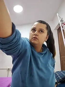 Snapshot of Miss_balloonsmila chatting on 11/15/25, 10:04 Miss balloonsmila online show from 11/15/25, 10:04