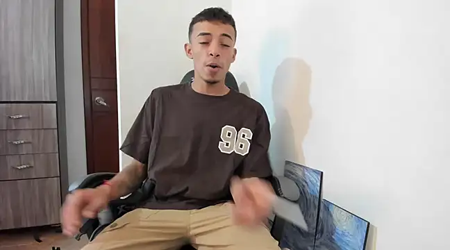 twink latino5 online show from 03/20/25, 02:51