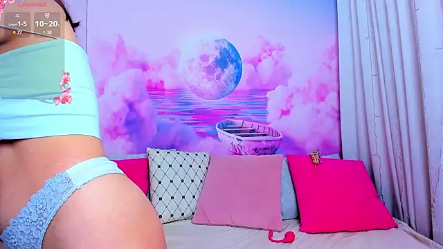 Curvy Dynamite  online show from 01/30/25, 01:11