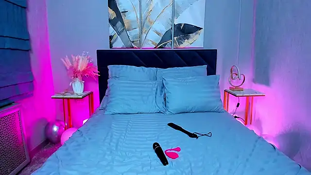 Curvy Dynamite  online show from 03/14/25, 01:16