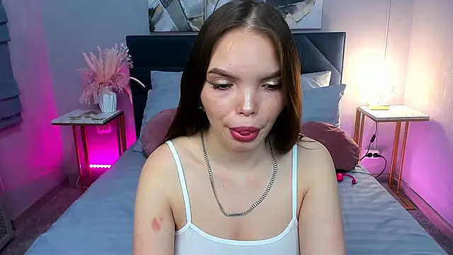 Curvy Dynamite  online show from 10/17/25, 01:09