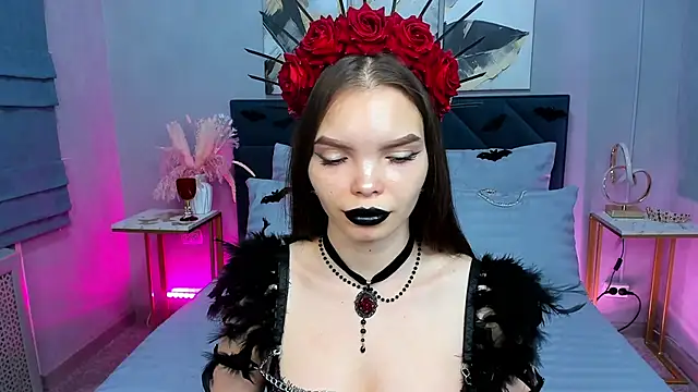 Snapshot of Curvy_Dynamite_ chatting on 10/29/25, 01:08 Curvy Dynamite online show from 10/29/25, 01:08