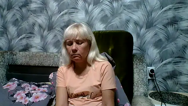 sakura blonde online show from 10/12/25, 08:08