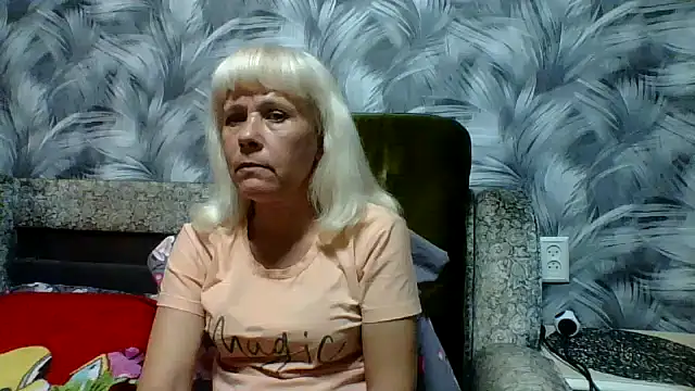 sakura blonde online show from 10/25/25, 04:57