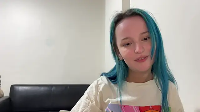 bumble bee online show from 01/01/25, 01:05