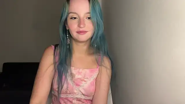 bumble bee online show from 03/03/25, 04:14