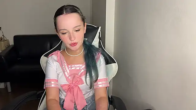 bumble bee online show from 03/14/25, 07:34