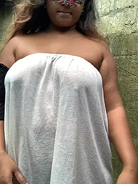 Snapshot of blackrose02 chatting on 03/27/26, 10:04 blackrose02 online show from 03/27/26, 10:04