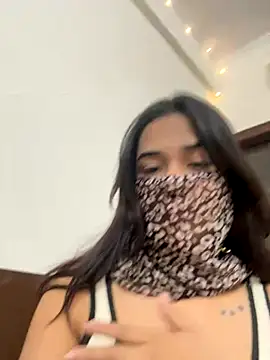 Snapshot of Kirti_Mittal chatting on 11/14/25, 06:06 Kirti Mittal online show from 11/14/25, 06:06