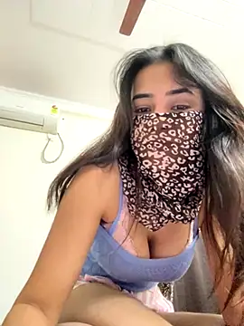 Snapshot of Kirti_Mittal chatting on 11/17/25, 11:27 Kirti Mittal online show from 11/17/25, 11:27