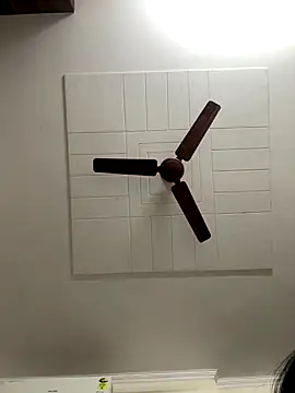 Snapshot of Kirti_Mittal chatting on 12/14/25, 08:20 Kirti Mittal online show from 12/14/25, 08:20