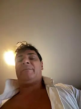 SecretlyDD online show from 10/21/25, 08:48