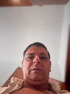 SecretlyDD online show from 11/06/25, 08:48