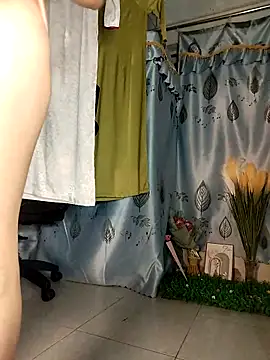 Snapshot of Lucy_limon chatting on 12/04/25, 09:23 Lucy limon online show from 12/04/25, 09:23