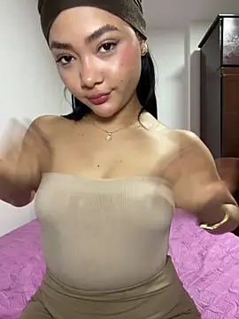 Snapshot of Just_valen chatting on 03/11/26, 08:53 Just valen online show from 03/11/26, 08:53