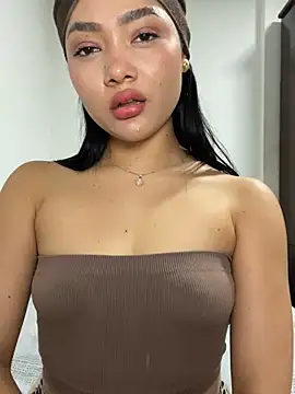 Snapshot of Just_valen chatting on 03/23/26, 08:29 Just valen online show from 03/23/26, 08:29