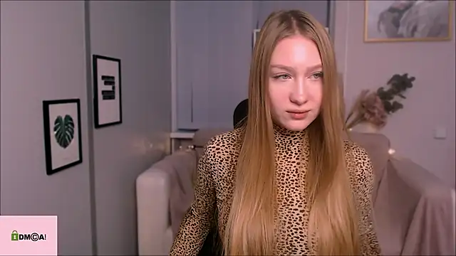 Snapshot of playful_sophie chatting on 01/04/25, 01:42 playful sophie online show from 01/04/25, 01:42