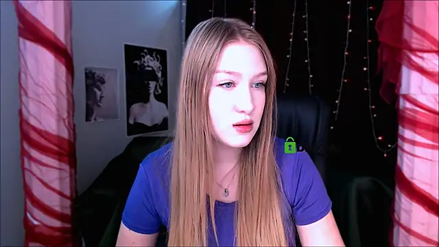 Snapshot of playful_sophie chatting on 01/21/25, 11:03 playful sophie online show from 01/21/25, 11:03